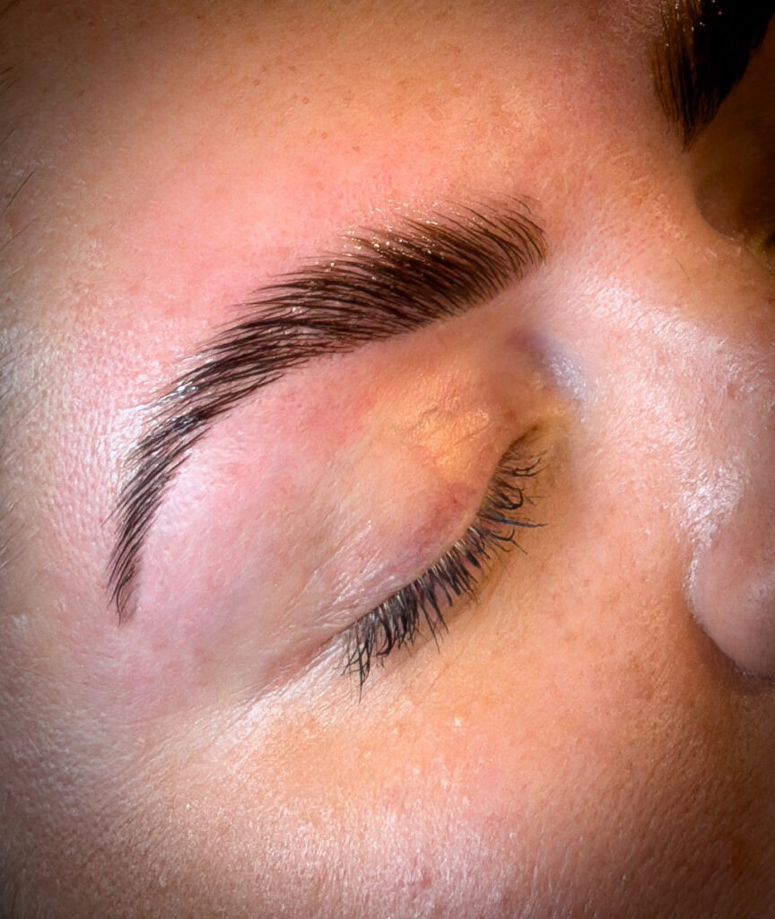 Vipper og bryn, Brow lamination i viby sjælland